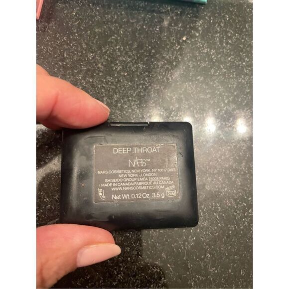 Bundle of makeup products - Picture 8 of 16